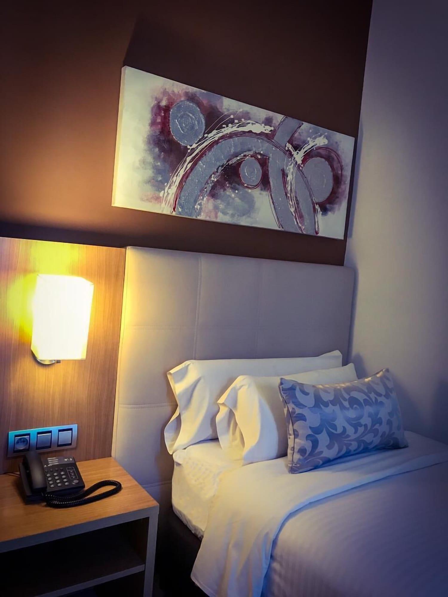Prestige Hotel & Spa เทโทอัน ภายนอก รูปภาพ