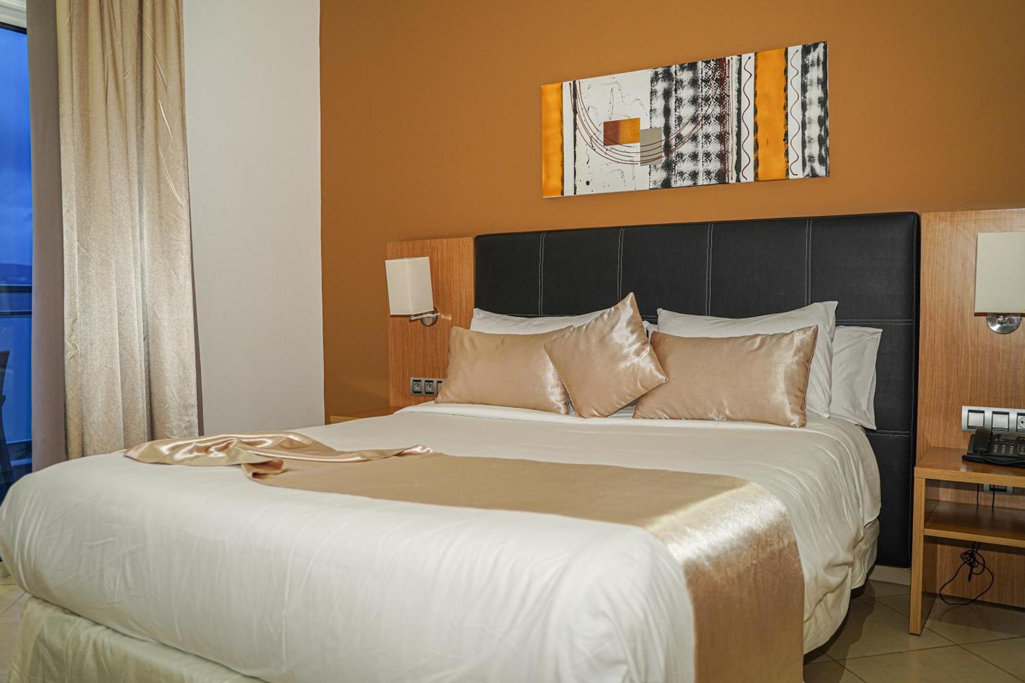 Prestige Hotel & Spa เทโทอัน ภายนอก รูปภาพ